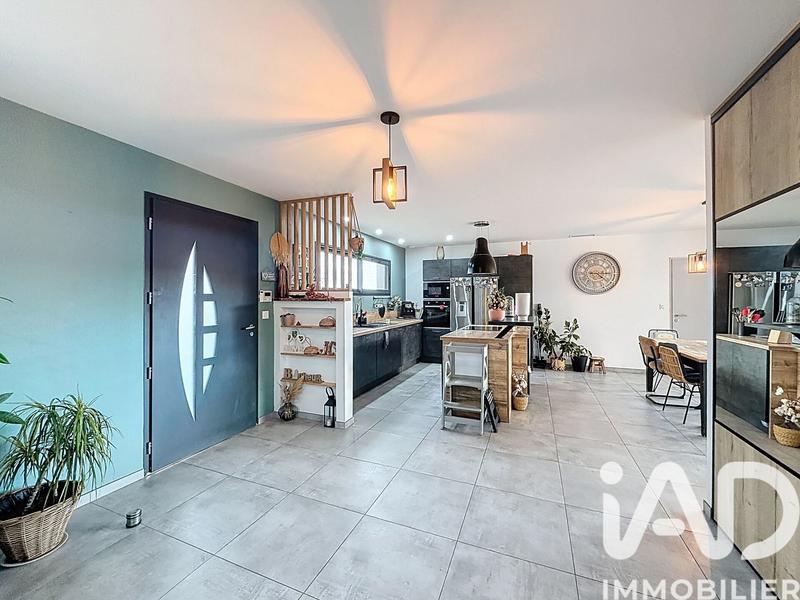 Maison - 102 m² - 4 pièces