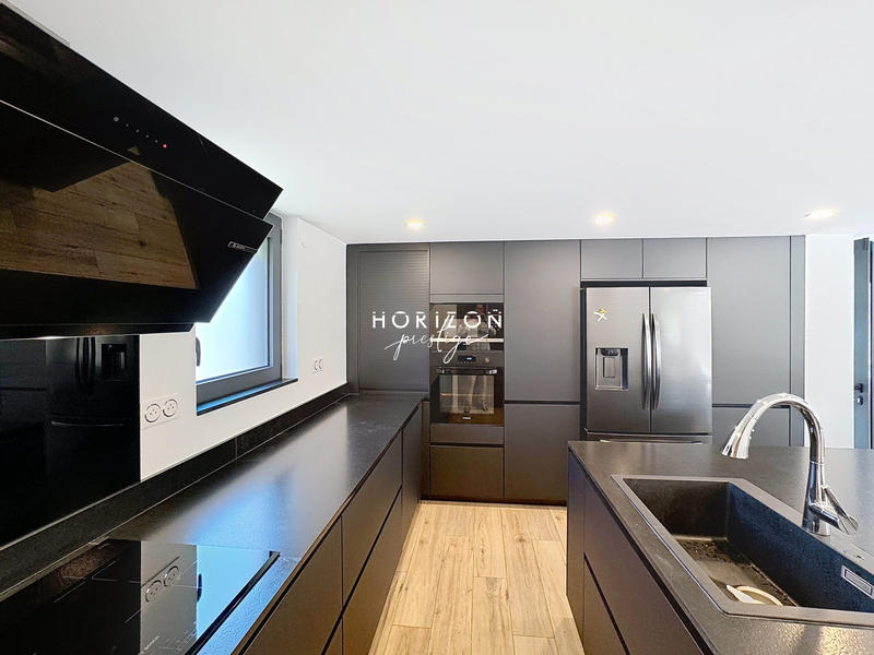 Maison ancienne - 200 m² - 7 pièces