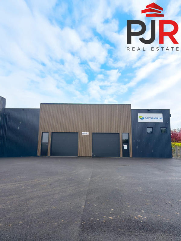 Local d'activités - 208 m²