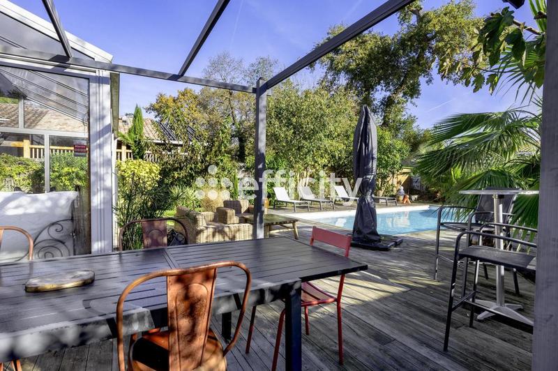 Villa - 223 m² - 7 pièces