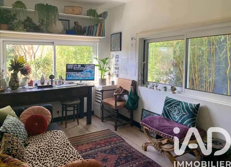 Maison - 230 m² - 8 pièces