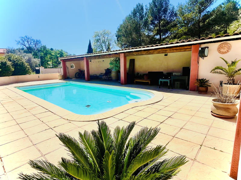 Villa - 140 m² - 5 pièces