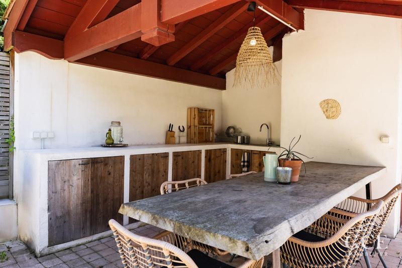 Maison ancienne - 243 m² - 8 pièces