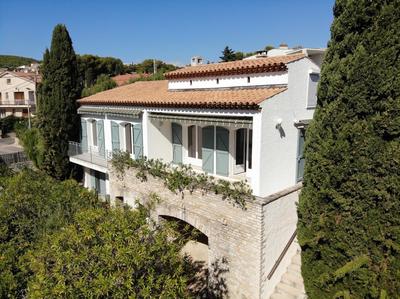 Maison - 146 m² - 8 pièces