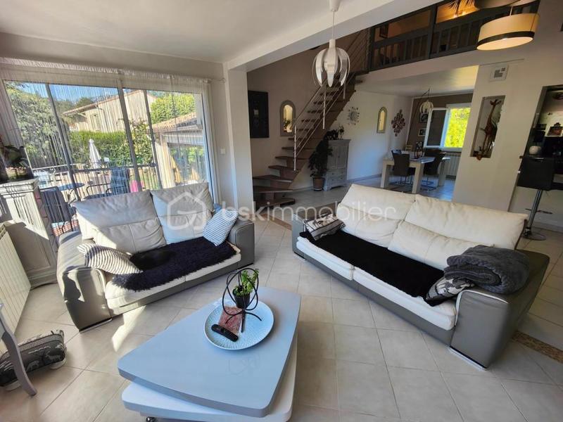 Villa - 169 m² - 6 pièces