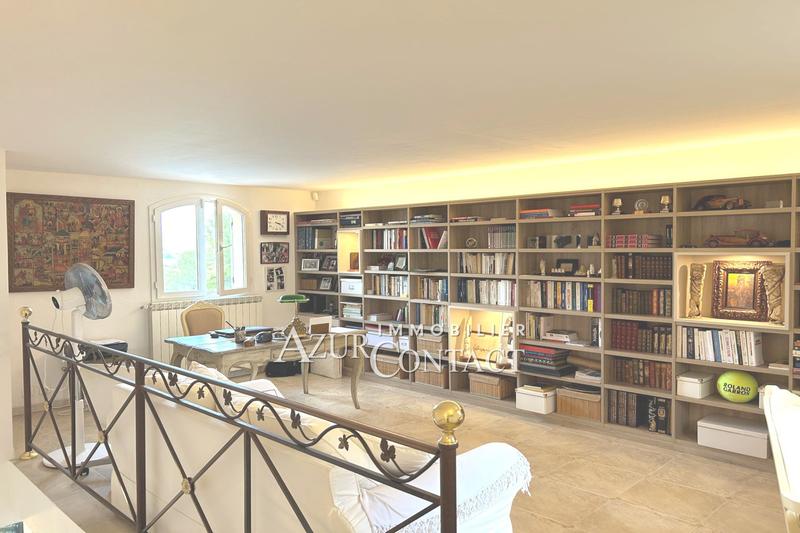 Villa - 295 m² - 5 pièces