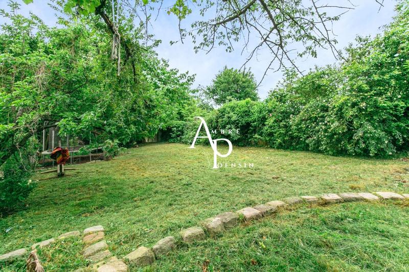 Maison - 247 m² - 10 pièces