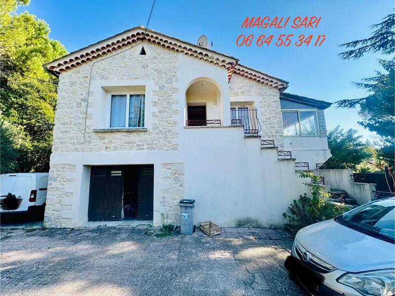 Maison - 136 m² - 8 pièces