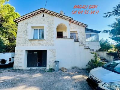 Maison - 136 m² - 8 pièces