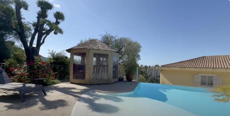 Maison de maîtres - 386 m² - 10 pièces