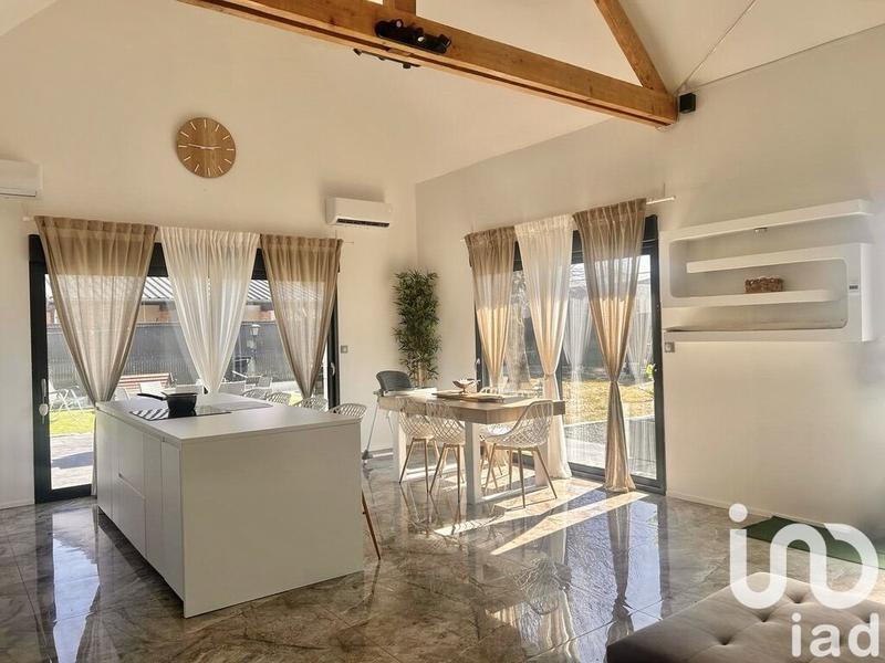 Maison - 110 m² - 4 pièces