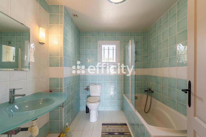 Villa - 160 m² - 5 pièces