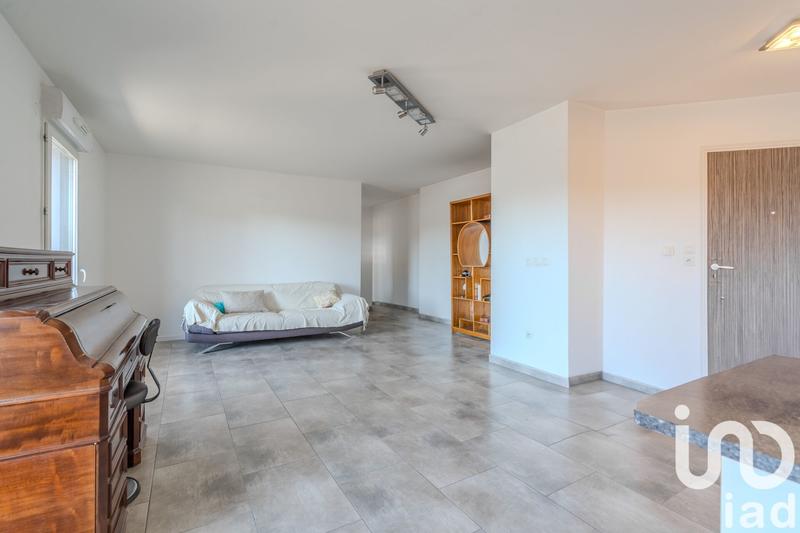 Appartement - 99 m² - 4 pièces