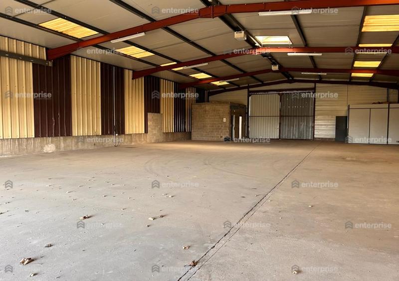 Local d'activité / Entrepôt - 480 m²