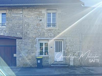 Maison - 99 m² - 4 pièces