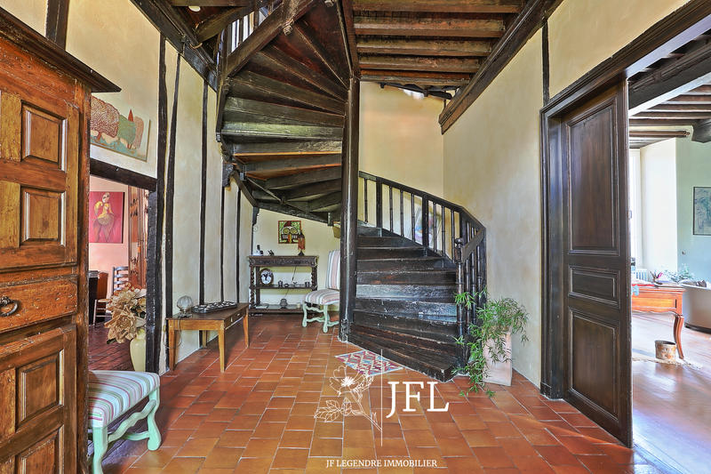 Maison en pierre - 267 m² - 5 pièces