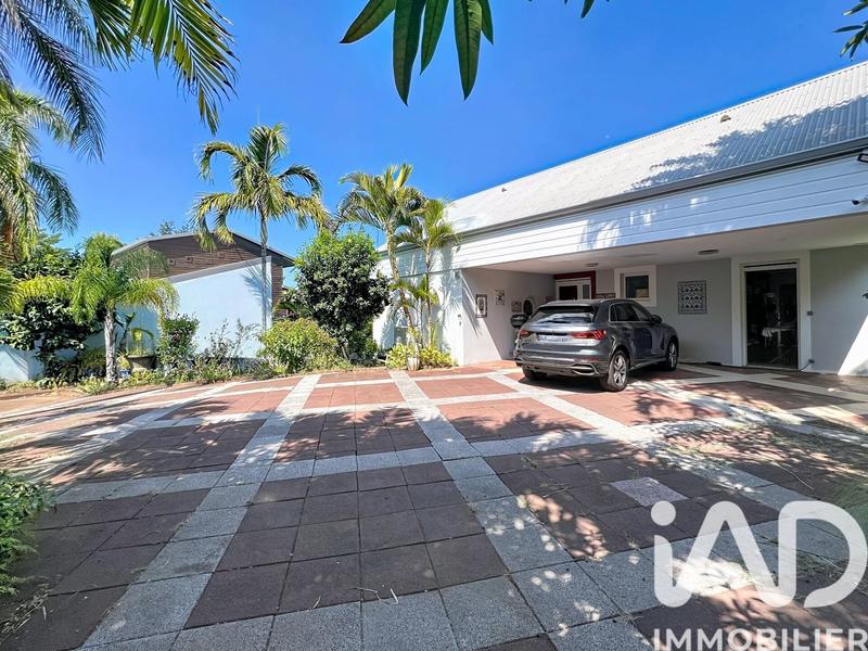 Maison - 252 m² - 6 pièces