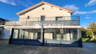 Maison - 104 m² - 5 pièces