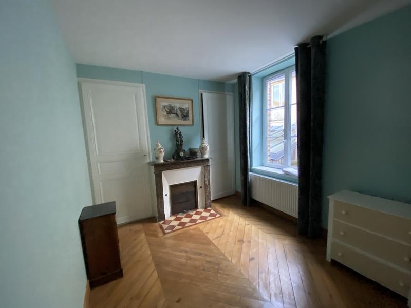 Maison - 180 m² - 7 pièces