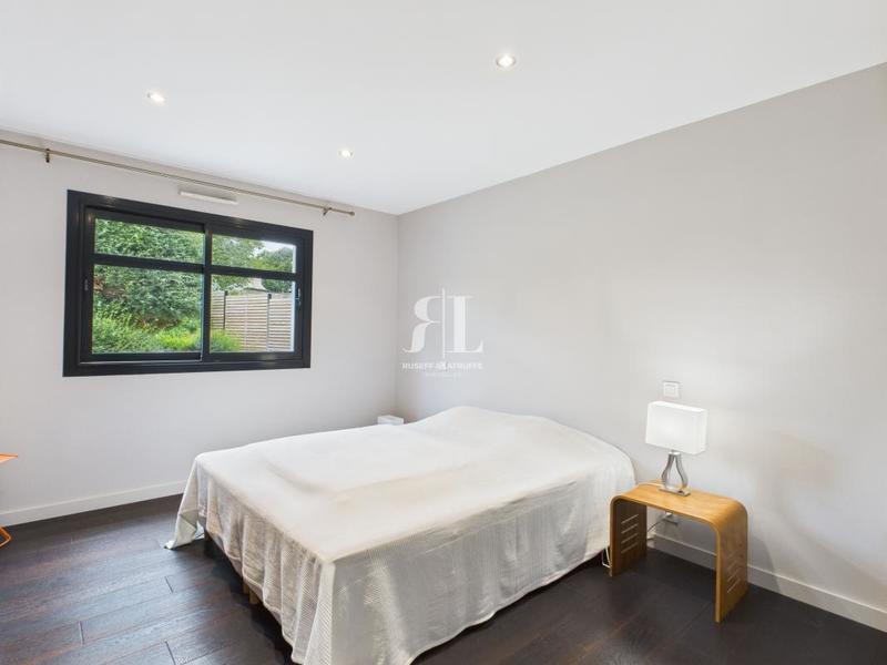 Maison - 251 m² - 8 pièces