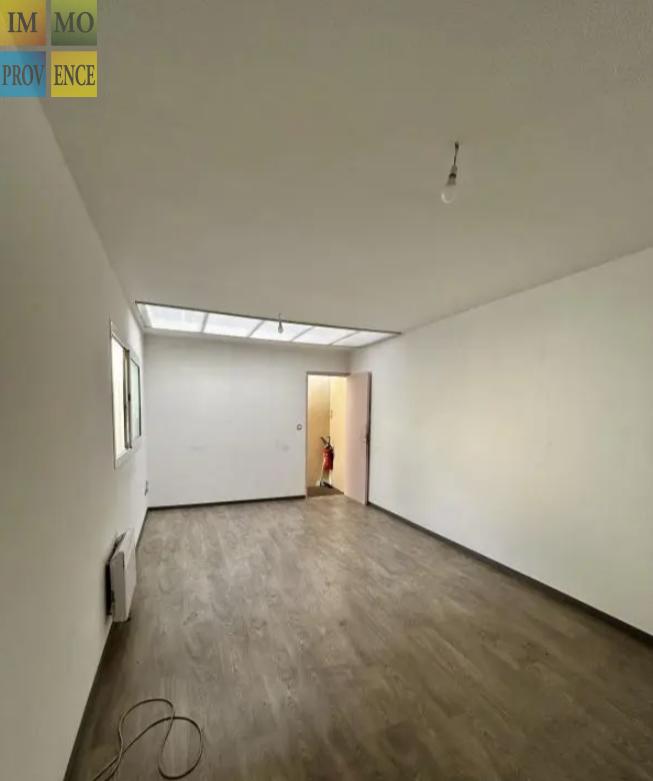 Entrepôt - 170 m²