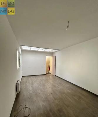 Entrepôt - 170 m²