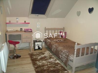 Maison - 210 m² - 6 pièces