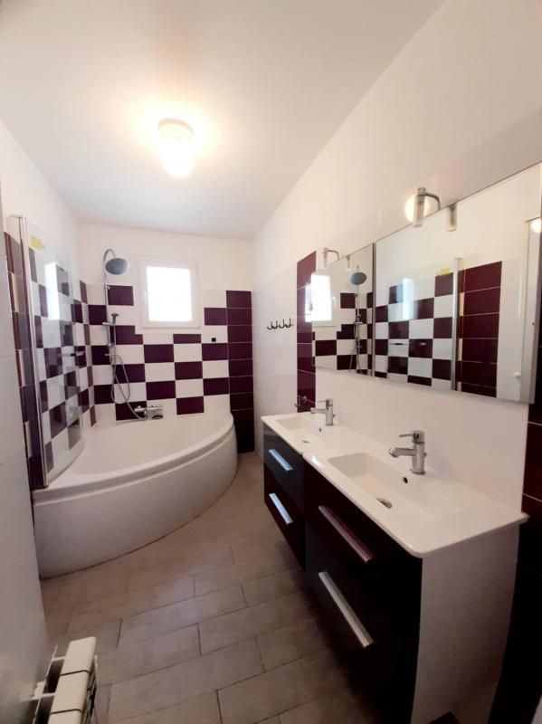 Maison - 166 m² - 7 pièces