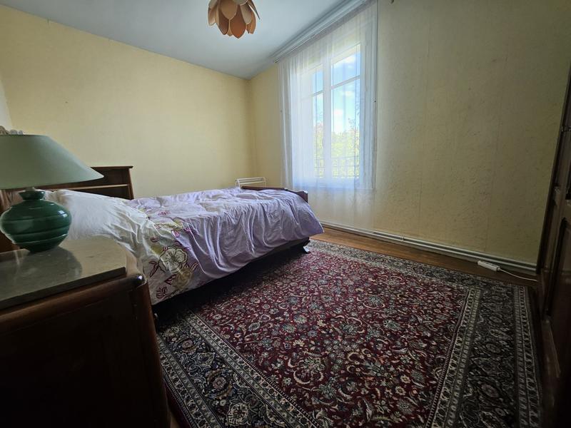 Maison - 142 m² - 8 pièces