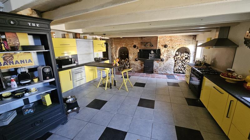 Maison - 530 m² - 15 pièces