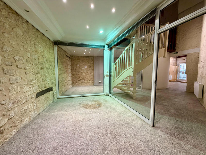 Local commercial - 118 m² - 5 pièces