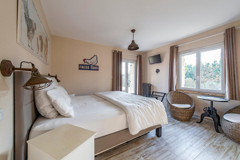 Propriété - 370 m² - 12 pièces