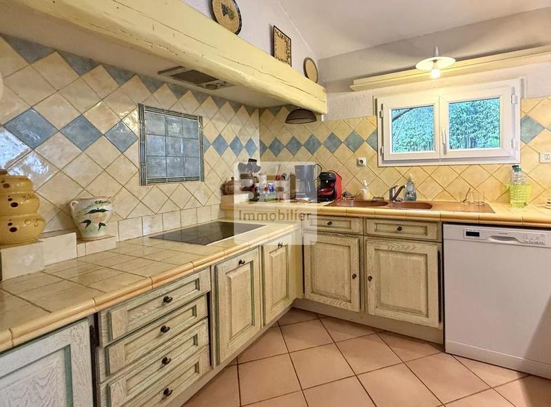 Villa - 100 m² - 5 pièces