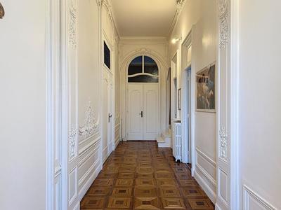 Appartement - 100 m² - 2 pièces