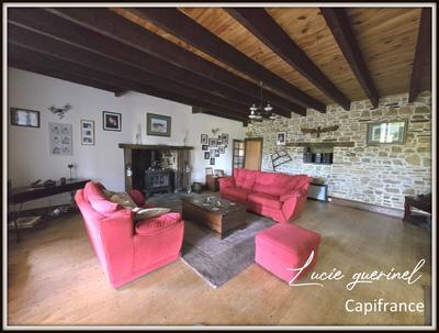 Maison - 200 m² - 6 pièces