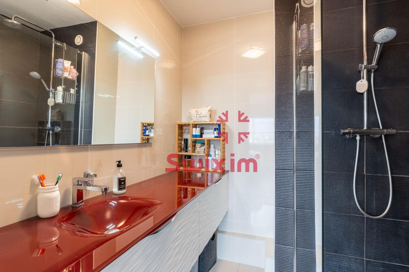 Appartement - 80 m² - 3 pièces