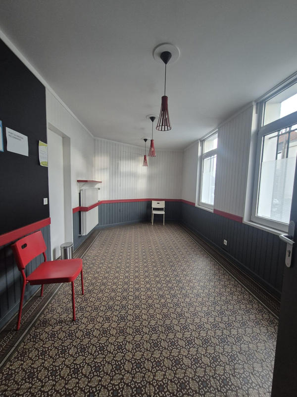 Maison - 305 m² - 8 pièces