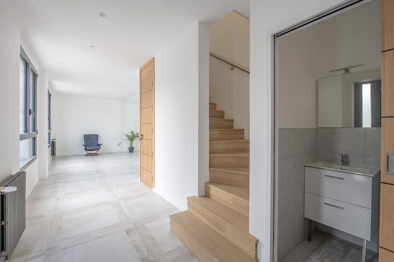 Maison - 220 m² - 8 pièces