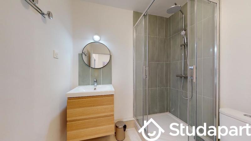 Chambre - 10 m² - 1 pièce