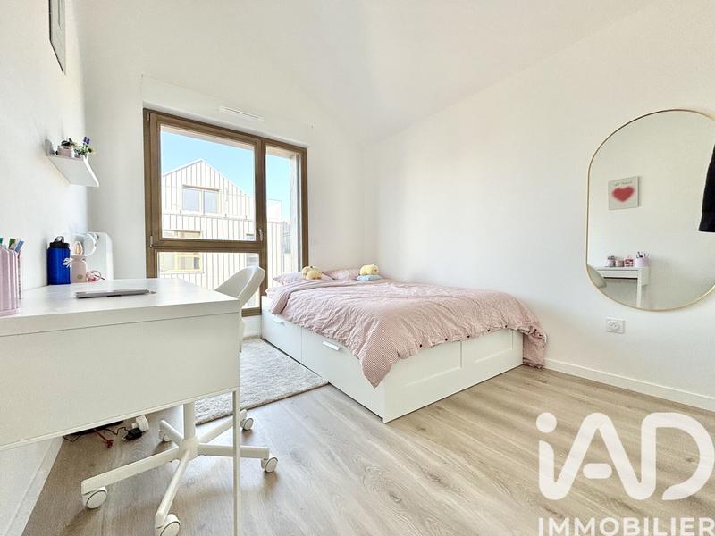 Loft - 93 m² - 5 pièces
