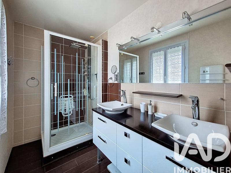 Maison - 140 m² - 6 pièces