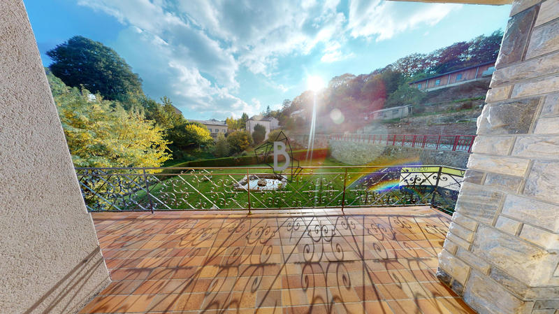 Maison - 197 m² - 6 pièces