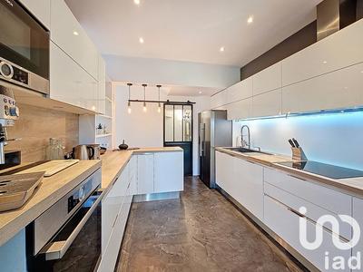 Maison - 205 m² - 7 pièces