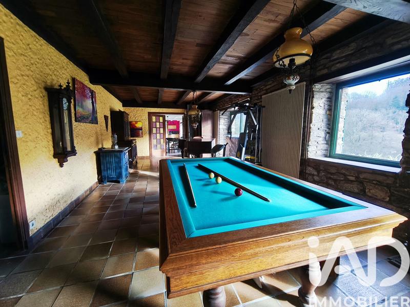 Maison - 240 m² - 6 pièces