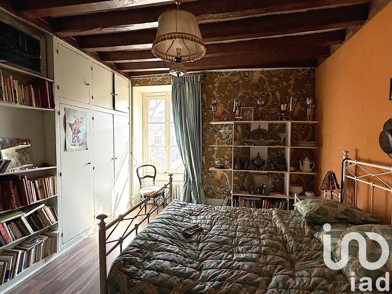 Maison - 180 m² - 8 pièces