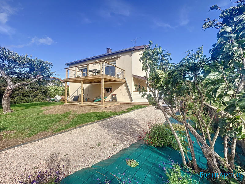 Maison - 130 m² - 6 pièces