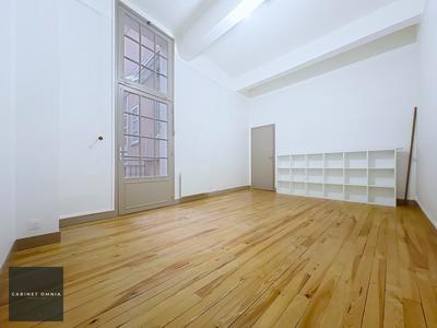 Appartement - 156 m² - 3 pièces