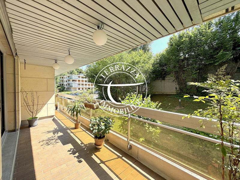 Appartement - 95 m² - 4 pièces