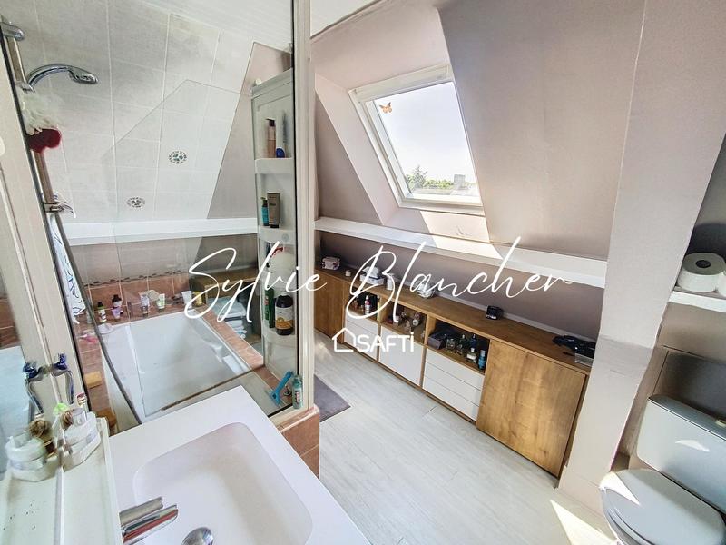 Maison de maîtres - 210 m² - 10 pièces