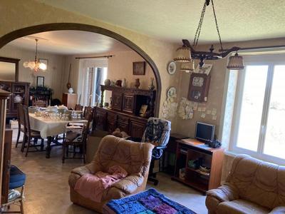 Maison - 157 m² - 7 pièces